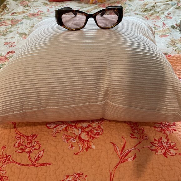 Gucci  sunglass frames. - Picture 1 of 2